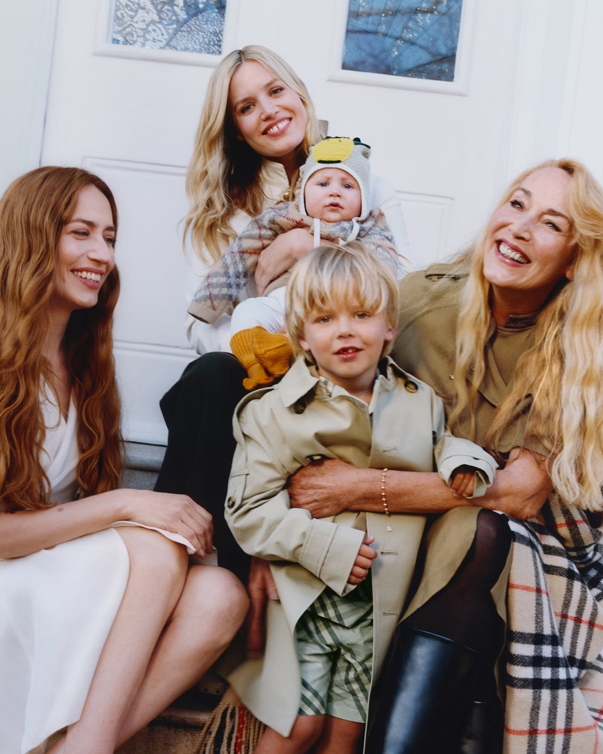 Burberry / Jerry Hall, Georgia May Jagger & Lizzy Jagger